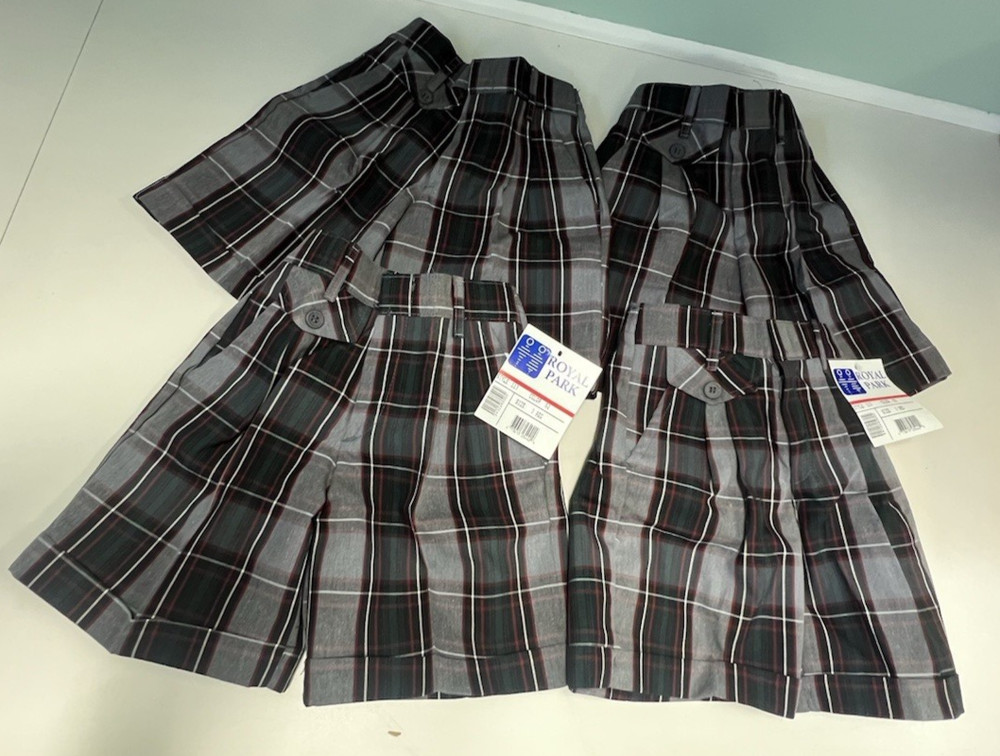 Lot of 4 pairs Royal Park School Uniform Plaid Pleated Shorts (Plaid 52) size 3