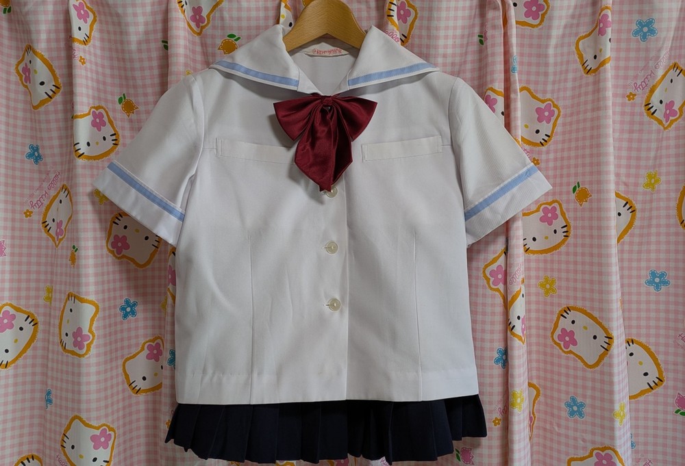 E174 ^_^ Japanese SchoolGirl Uniform Summer ! Perfect Condition. Navy.
