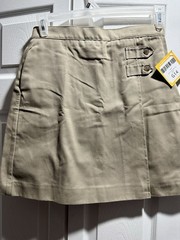 New with tags Dennis Uniform Girls G 14 Performance Skort Khaki Zipper & tabs
